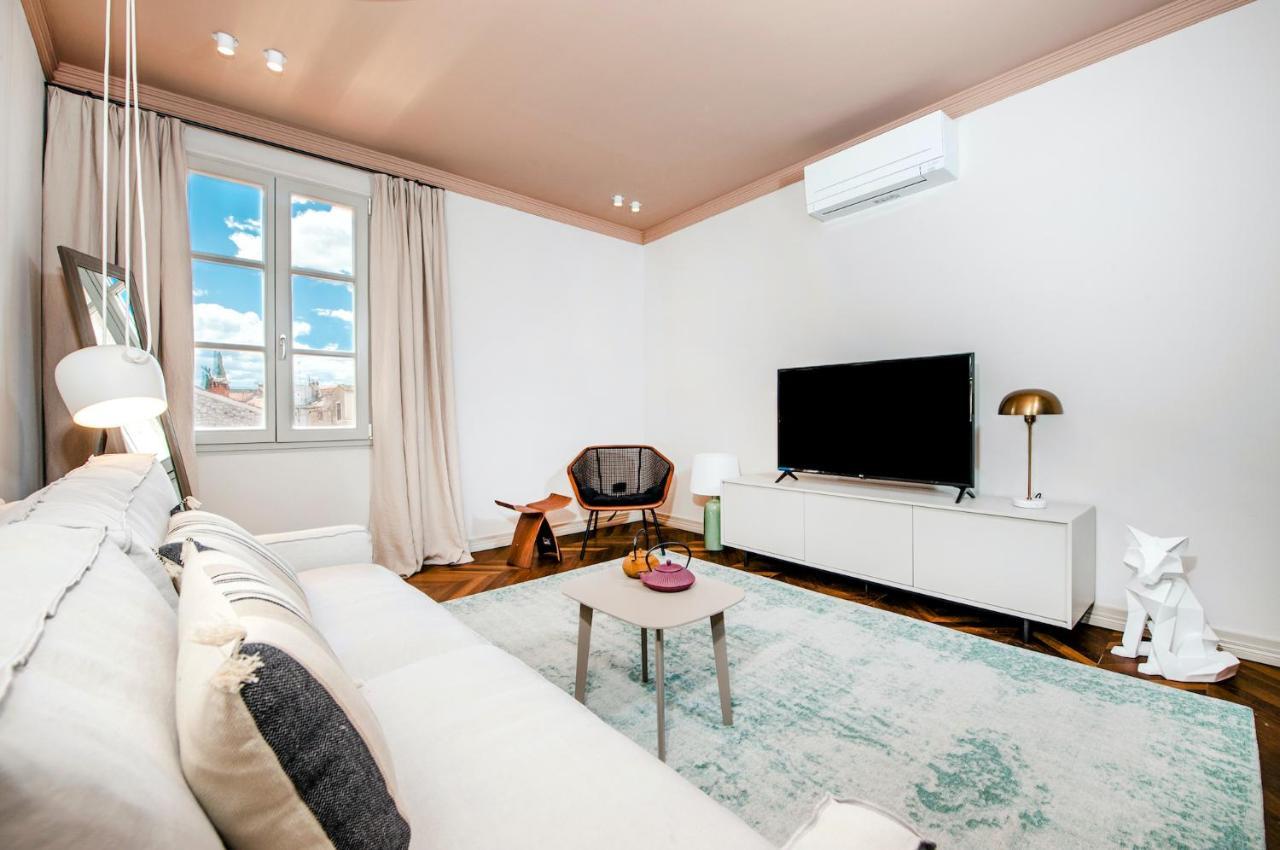 Campitelli Design Apartment Ровінь Екстер'єр фото